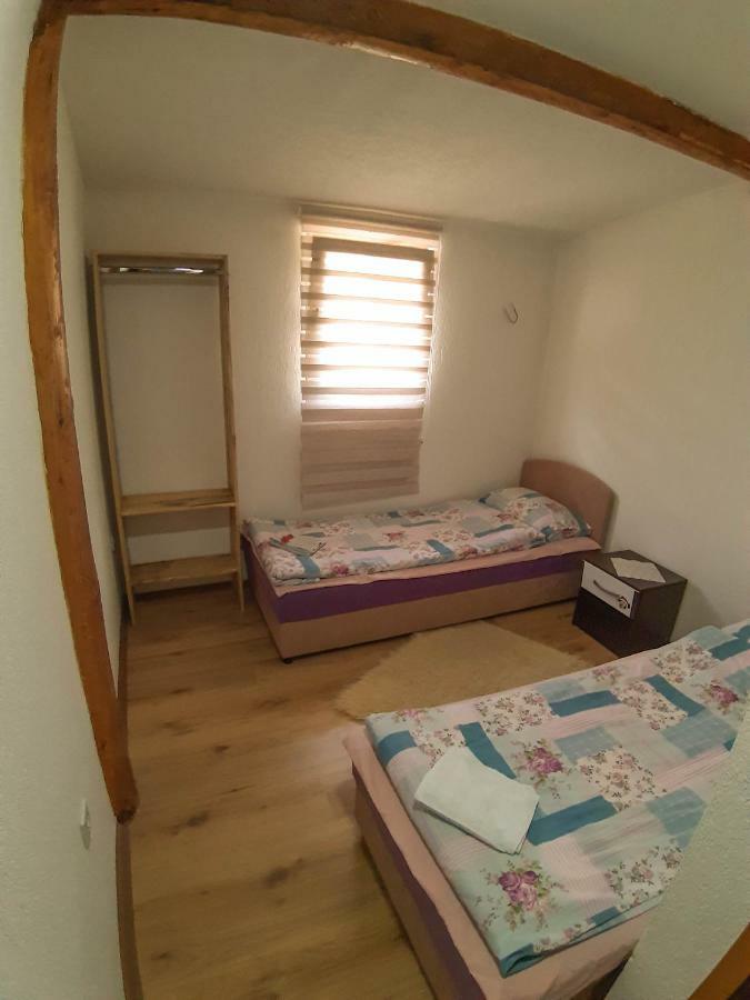 Camp Sutjeska Hotell Tjentiste Eksteriør bilde